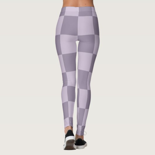 Minimalist Soft Lavender Checkerboard Pattern  レギンス (裏面)