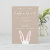 Minimalist White Bunny Ears Beige Easter Brunch 招待状 (スタンド正面)