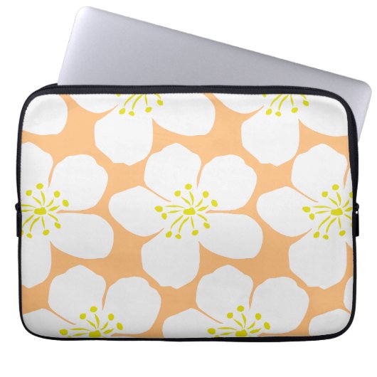 Minimalist White Floral Pattern ラップトップスリーブ (正面)