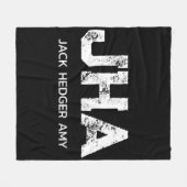 MINIMALIST WHITE THREE LETTER MONOGRAM NAME BLACK フリースブランケット (正面(横))