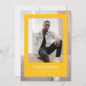 Minimalist Yellow Frame Graduation Announcement 招待状 (正面)