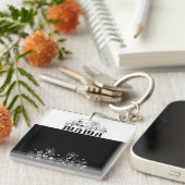 Minimalistic Black & White Wildflower Mama  キーホルダー (正面右)