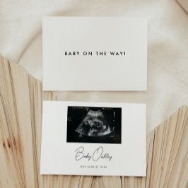 Minimalistic Script "Baby On The Way!" Pregnancy 案内状