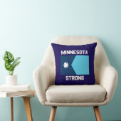 Minnesota Strong Throw Pillow クッション (椅子)