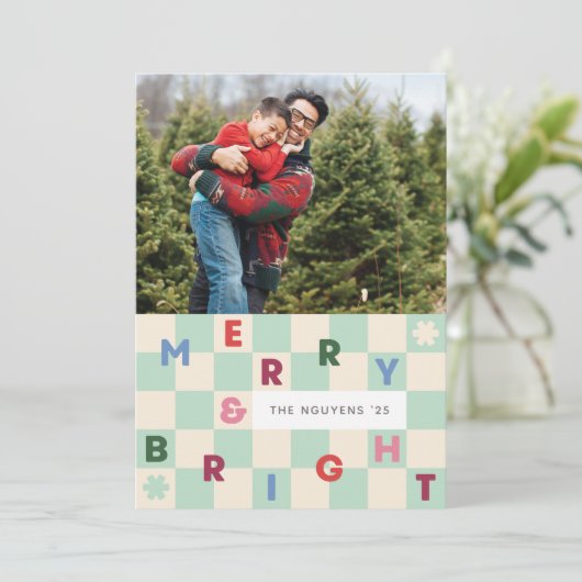 Mint Checkerboard Merry & Bright Christmas Card 招待状 (スタンド正面)