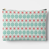 Mint green and pink floral clover tile pattern アクセサリーポーチ (正面)