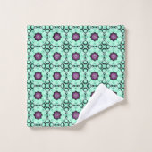 Mint green and purple geometric mandala pattern  バスタオルセット (ウォッシュタオル)