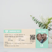 Mint Green & Champagne Boarding Pass Wedding 招待状 (スタンド正面)