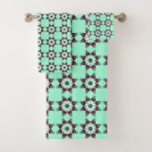 Mint green geometric mandala pattern Towel バスタオルセット (インサイチュ)