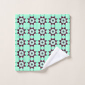 Mint green geometric mandala pattern Towel バスタオルセット (ウォッシュタオル)