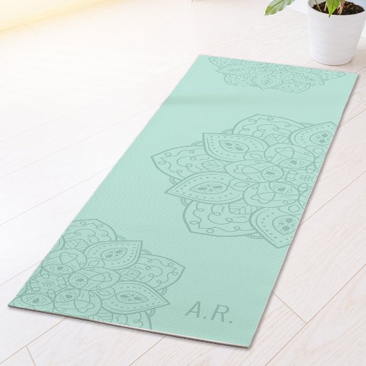 Minty Teal Decorative Modern Mandala With Initials ヨガマット
