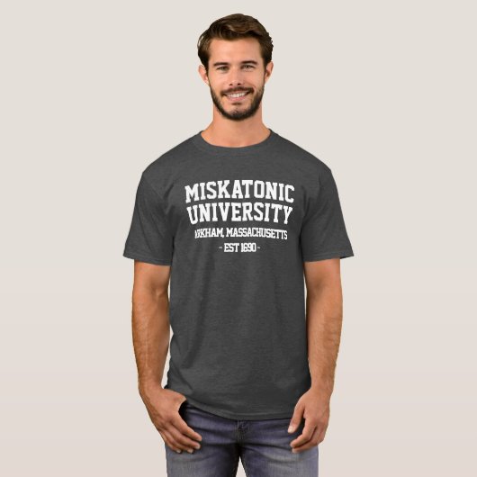 Miskatonic University Tシャツ (正面フル)