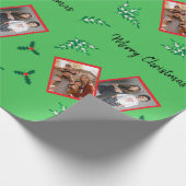 MistletoeとHolly Berryの2枚の写真 ラッピングペーパー (角)