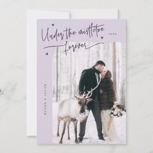 Mistletoe Foreverの下で新婚フォトパープル シーズンカード (正面)
