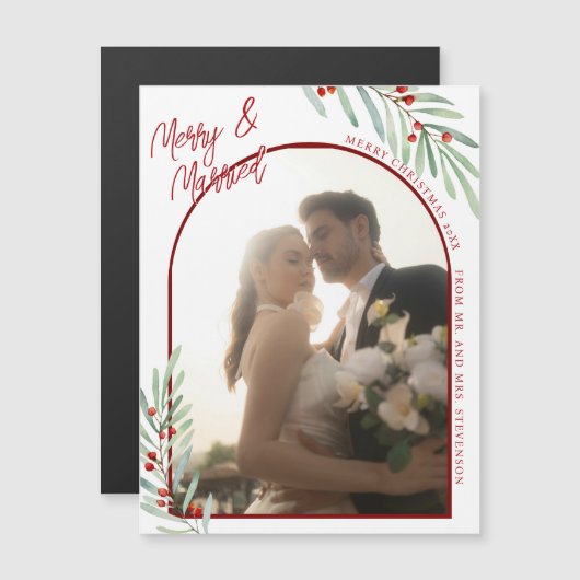 Mistletoe Newlyweds Photo Christmas Magnet Card (正面/裏面)