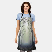 Misty Forest Path: Eerie Beauty エプロン (着用した状態)