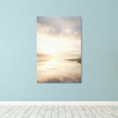 Misty Lake Sunrise Golden Reflection キャンバスプリント (インサイチュ (ウッドフロア))
