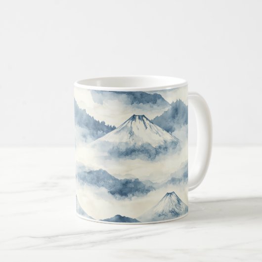 Misty Peaks – 水彩山岳風景 (9) コーヒーマグカップ (正面右)