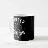 Mitglied der Camping Crew lustig コーヒーマグカップ (正面左)