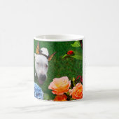 Mitzy Mariposa (蝶翼を持つ犬) コーヒーマグカップ (中央)