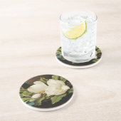 MJ Headeによる青いベルベットの布の上の巨大なマグノリアス コースター (側面)