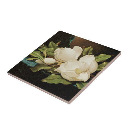 MJ Headeによる青いベルベットの布の上の巨大なマグノリアス タイル (側面)