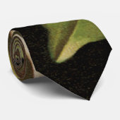 MJ Headeによる青いベルベットの布の上の巨大なマグノリアス ネクタイ (ロール)