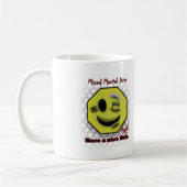 MMAのスマイルは、天気の良い日を過しましたりまたは戦います コーヒーマグカップ (左)