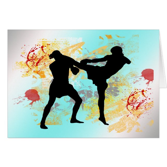 MMAの頭部の蹴り (正面横)