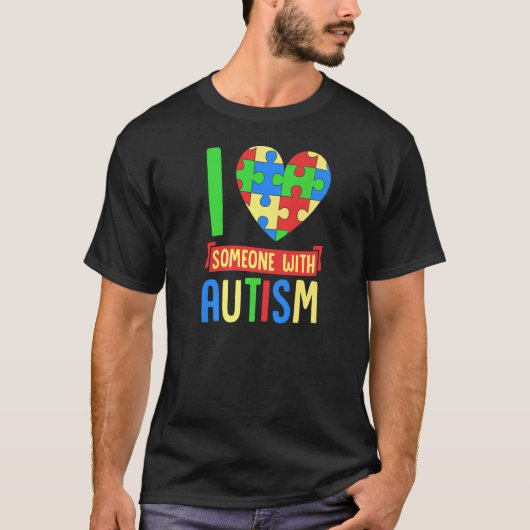 Moの自閉症啓発パズルで愛する Tシャツ (正面)