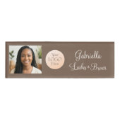 Mocha Brown Script Logo Photo Lashes and Brows 名札 (正面)