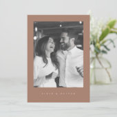 Mocha Mousse Boho写真1結婚's モダン 招待状 (スタンド正面)