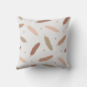 Mocha Mousse Feathers Throw Pillow クッション (裏面)