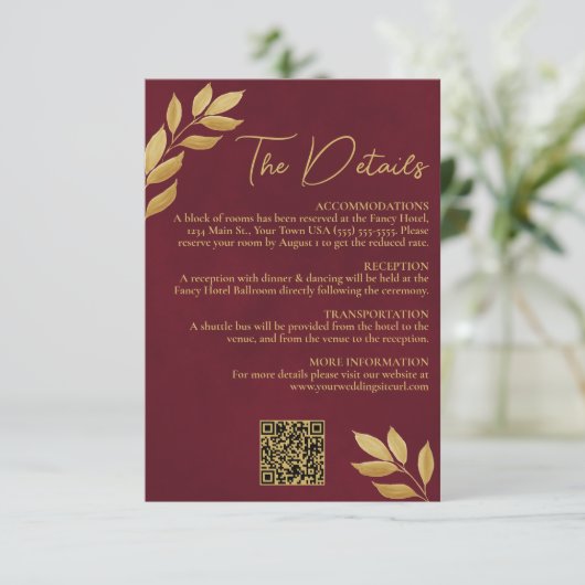 Mod Leaves Burgundy Gold Wedding Details QR Code エンクロージャーカード (スタンド正面)