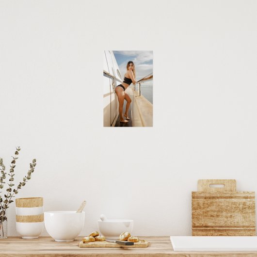 Model Wearing A Black Bikini ポスター (キッチン)