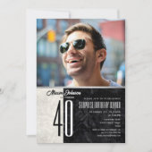 Modern 40th Birthday Photo Invitation for Men 招待状 (正面)