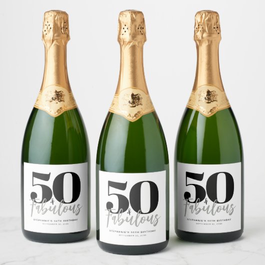Modern 50 and Fabulous Bold 50th Birthday Party スパークリングワインラベル (ボトル)