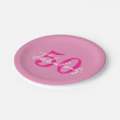 Modern 50 and Fabulous Pink 50th Birthday Party ペーパープレート (アングル)