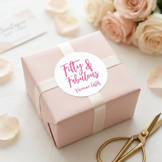 Modern 50 and Fabulous Pink 50th Birthday Party ラウンドシール