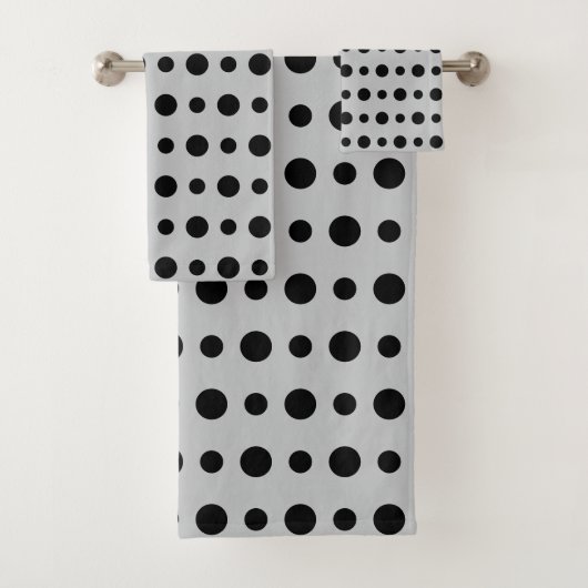 Modern Abstract Black Polka Dots on Silver Gray バスタオルセット (インサイチュ)
