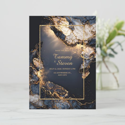 Modern Abstract Dark Navy Gilded Geode Wedding 招待状 (スタンド正面)