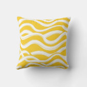Modern Abstract Yellow Wavy Brushstroke Pattern  クッション (裏面)