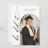 Modern Arch Photo He Did It Graduation 招待状 (正面)