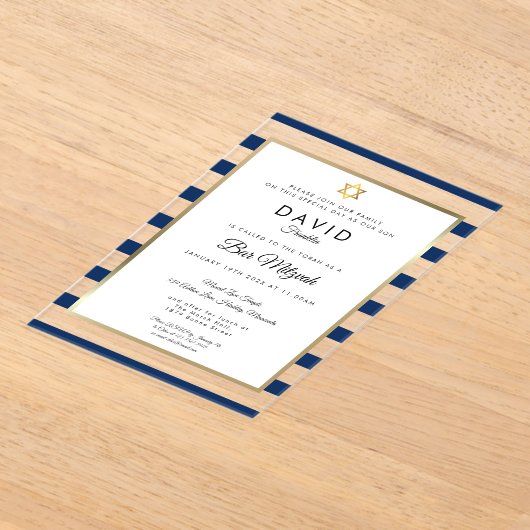 Modern Bar Mitzvah Navy Blue Stripe Gold アクリル招待状 (レイダウン)