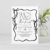 Modern Black  and White Bow Bridal Shower 招待状 (スタンド正面)