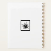 Modern Black and White Floral Name 2026 プランナー手帳 (裏面)