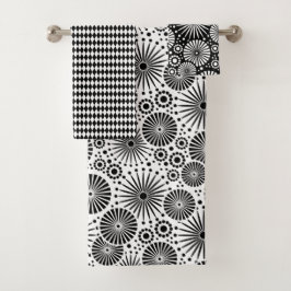 Modern Black and White Flowers Starburst Harlequin バスタオルセット