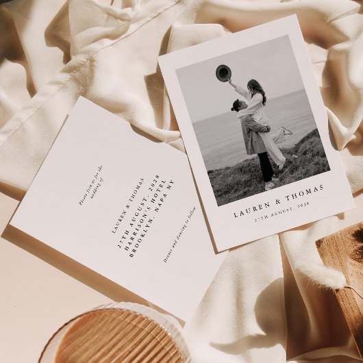 Modern Black and White Instant Photo Frame Wedding 招待状