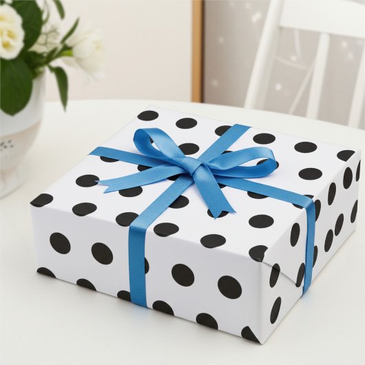 Modern Black and White Polka Dots Pattern ラッピングペーパー