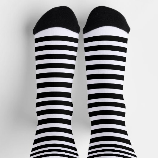 Modern Black and White Stripes ソックス (上部)